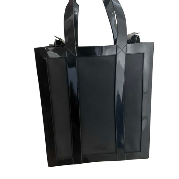 MELISSA Vegan Jelly Shoulder Beach Tote Bag Black - Picture 2 of 8